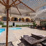 Alex Hotel *