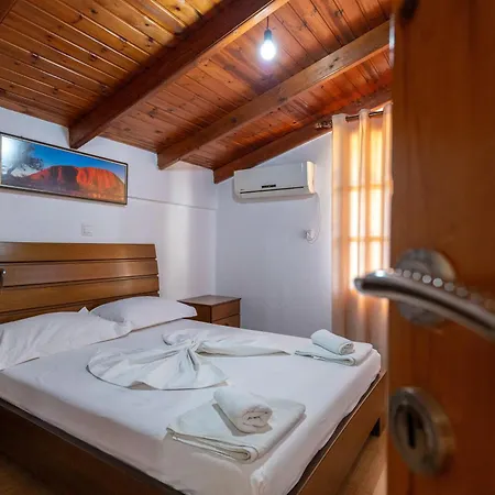 Hotel Alex Himare