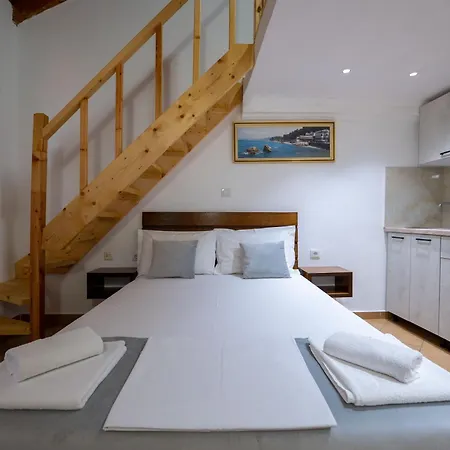 Hotel Alex