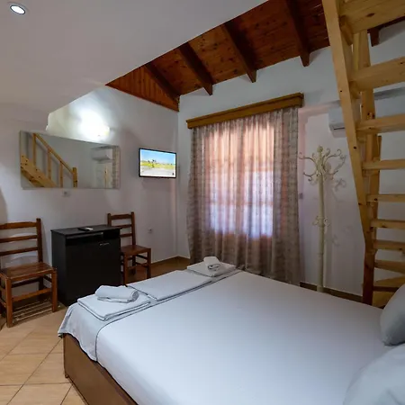 Alex Hotel Himare