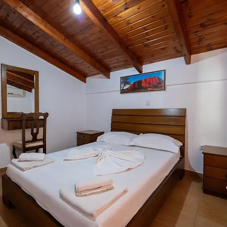 Alex Hotel Himare