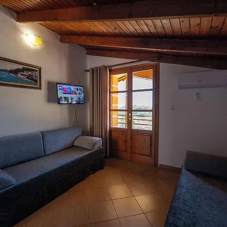 Hotel Alex Himare