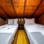 Hotel Alex