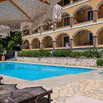 Hotel Alex
